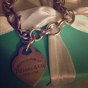 Tiffany & Co. Return To Tiffany heart tag bracelet Tiffany & Co. Return To Tiffany heart tag bracelet