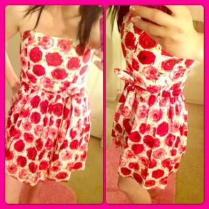 Spring Floral Strapless Dress (NWOT) Spring Floral Strapless Dress (NWOT)