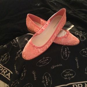 Reduced NWB coral lace ballet BR shoes with bow. Reduced NWB coral lace ballet BR shoes with bow.