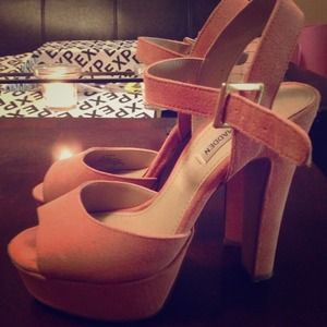 HOST PICK! Steve Madden Dynemite Suede Pumps HOST PICK! Steve Madden Dynemite Suede Pumps