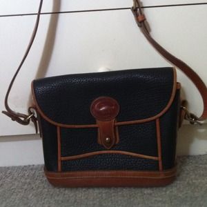 Authentic Vintage Dooney and Bourke Authentic Vintage Dooney and Bourke