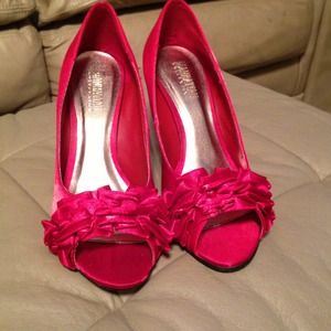 Host PickRed satin open toe pumps Host PickRed satin open toe pumps