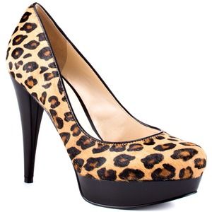 Guess Leopard Heels NEW IN BOX 8.5 Guess Leopard Heels NEW IN BOX 8.5