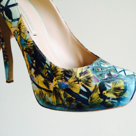 Nicholas Kirkwood Shoes - ✨Host Pick✨ Nicholas Kirkwood Tropical Bird-Pump 4 Nicholas Kirkwood Shoes - ✨Host Pick✨ Nicholas Kirkwood Tropical Bird-Pump 4