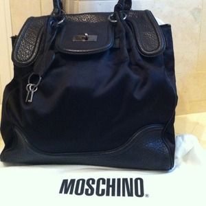 MOSCHINO Black Bag, Gently used, great conditn❤ MOSCHINO Black Bag, Gently used, great conditn❤