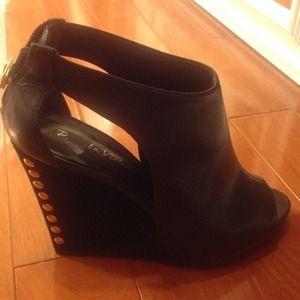 Pour la Victoire Sandals Pour la Victoire Sandals