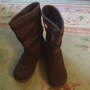 Chocolate Brown suede boot. Chocolate Brown suede boot.