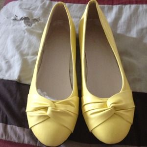 These are brand new in box, super cute! Size 8.5 These are brand new in box, super cute! Size 8.5
