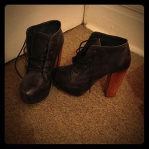 Navy blue heels Navy blue heels