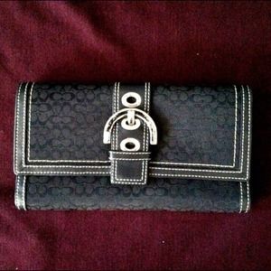 REDUCED: Coach Checkbook Wallet REDUCED: Coach Checkbook Wallet