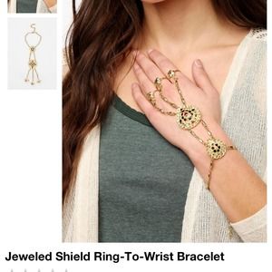 2x Host Pick 8/3 & 24, Ring to wrist hand jewel 2x Host Pick 8/3 & 24, Ring to wrist hand jewel