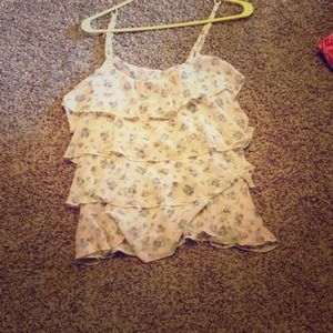 Ruffle top, adjustable straps ! Ruffle top, adjustable straps !