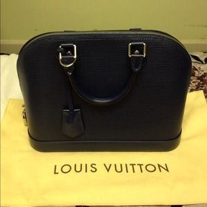 Authentic Louis Vuitton Epi Alma Authentic Louis Vuitton Epi Alma