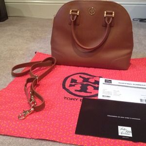 BNWT Tory Burch Robinson Dome Satchel BNWT Tory Burch Robinson Dome Satchel