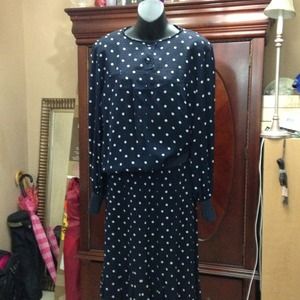 Valentino Set Blouse & Skirt made in Italy Size-10 Valentino Set Blouse & Skirt made in Italy Size-10