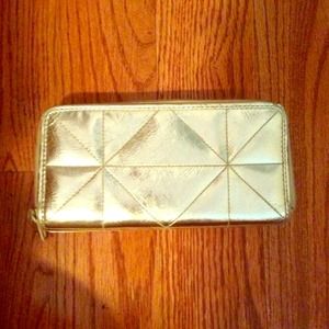 Shiny metallic gold double zipper wallet Shiny metallic gold double zipper wallet