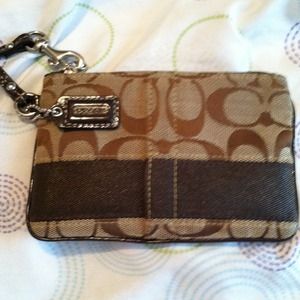 Authentic coach wristlet Authentic coach wristlet