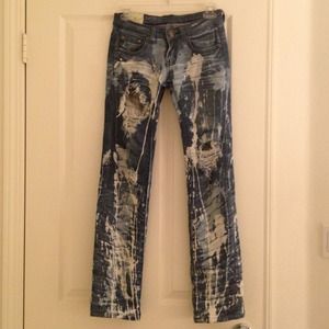 Cut out jeans