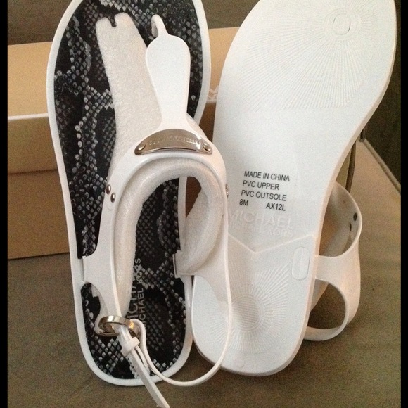 MICHAEL Michael Kors Shoes - ❤❤❤Flash sale-M.Kors T-Strap Jelly Sandals. White 2 MICHAEL Michael Kors Shoes - ❤❤❤Flash sale-M.Kors T-Strap Jelly Sandals. White 2