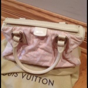  Authentic Limited Edition a Pink LV handbag Authentic Limited Edition a Pink LV handbag