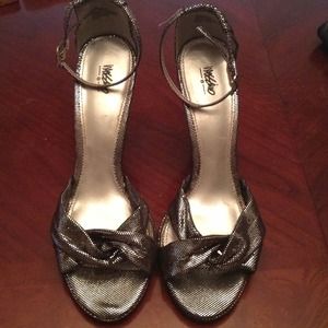 silver blk metallic Mossimo shoes silver blk metallic Mossimo shoes