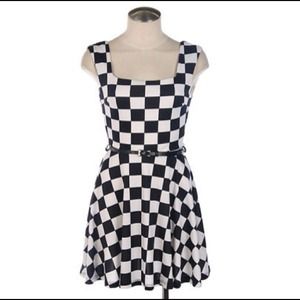 Dresses & Skirts - Checkered dress Dresses & Skirts - Checkered dress