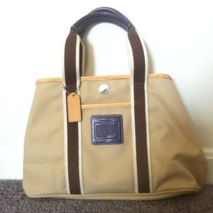 Coach Hamptons Canvas tote Coach Hamptons Canvas tote