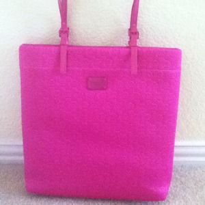 NOT AVAIL NWT Michael Kors Neoprene Fuschia Tote NOT AVAIL NWT Michael Kors Neoprene Fuschia Tote