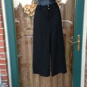 3/4 length black trousers 3/4 length black trousers