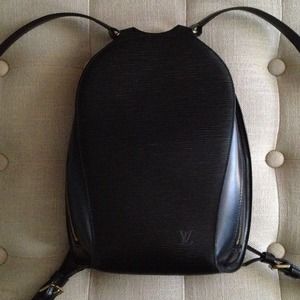 Additional photos- Louis Vuitton epi backpack Additional photos- Louis Vuitton epi backpack