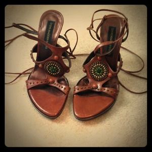 Like New Size 7 Steve Madden Luxe Lace-up Heels Like New Size 7 Steve Madden Luxe Lace-up Heels