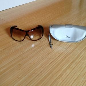 Authentic Dior sunglasses Authentic Dior sunglasses