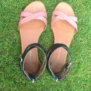 ๏Host pick๏Rebecca Minkoff Bettina sandals ๏Host pick๏Rebecca Minkoff Bettina sandals