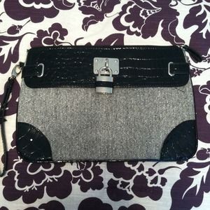 New York & Company wristlet/clutch New York & Company wristlet/clutch