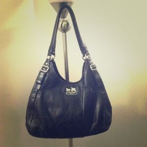 AUTHENTIC LEATHER COACH PURSE AUTHENTIC LEATHER COACH PURSE