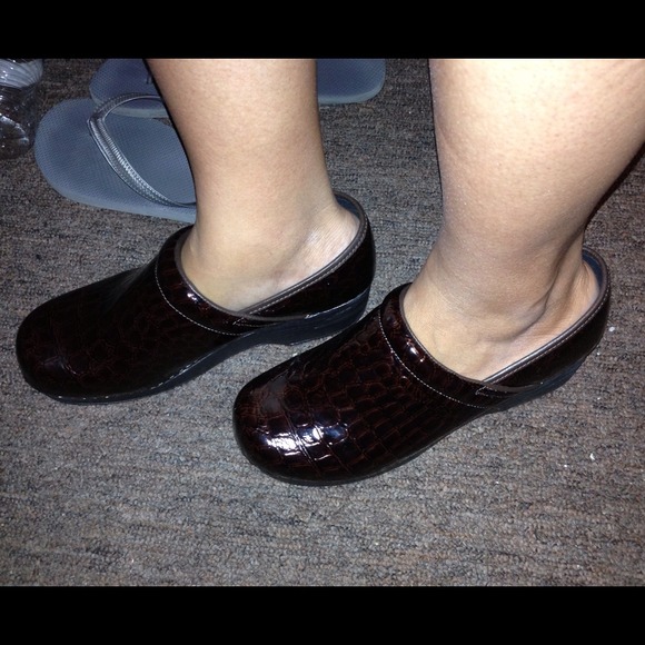 43 off Croft & Barrow Shoes Nursing shoes brown (NWT 43 off Croft & Barrow Shoes Nursing shoes brown (NWT