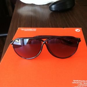 Tom Ford Vicky Sunglasses New Tom Ford Vicky Sunglasses New