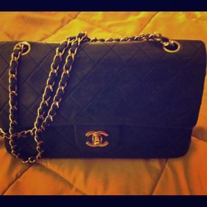 Vintage Chanel Classic Medium Flap in Lambskin Vintage Chanel Classic Medium Flap in Lambskin