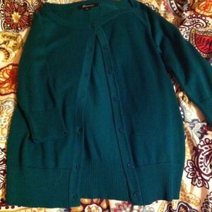 Green sweater. Size small Green sweater. Size small