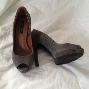Zara platform peep toe pump size 38 Zara platform peep toe pump size 38