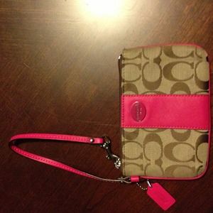 Coach Wristlet - legacy small wristlet Coach Wristlet - legacy small wristlet