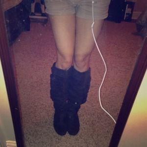 Buckle boots dark brown. Sz 6 Buckle boots dark brown. Sz 6