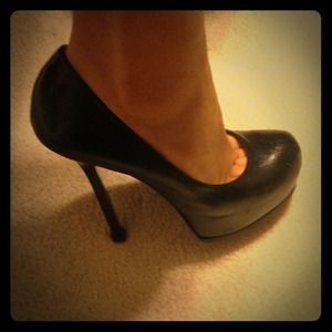 YSL Tribtoo pump in black YSL Tribtoo pump in black