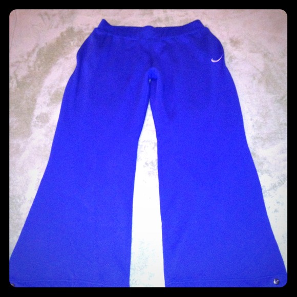 nike sweatpants light blue