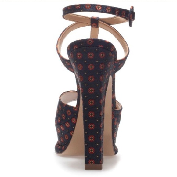 Zara Shoes - Zara Ankle Strap Sandals (T-Strap) 4 Zara Shoes - Zara Ankle Strap Sandals (T-Strap) 4