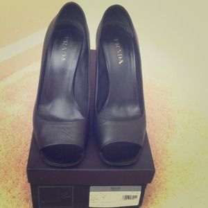 Black Stylish Prada Pumps Black Stylish Prada Pumps