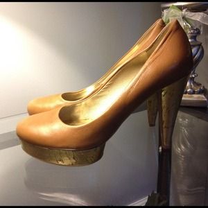Authentic Michael Kors dermott pump✨reduced !! Authentic Michael Kors dermott pump✨reduced !!
