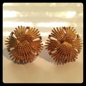 Vintage Monet "Cordelia" clip-on earrings Vintage Monet "Cordelia" clip-on earrings