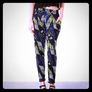 Topshop blue tapered trouser pants US 8 Topshop blue tapered trouser pants US 8