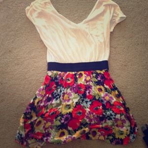❤ Super cute floral summer dress! ❤ ❤ Super cute floral summer dress! ❤